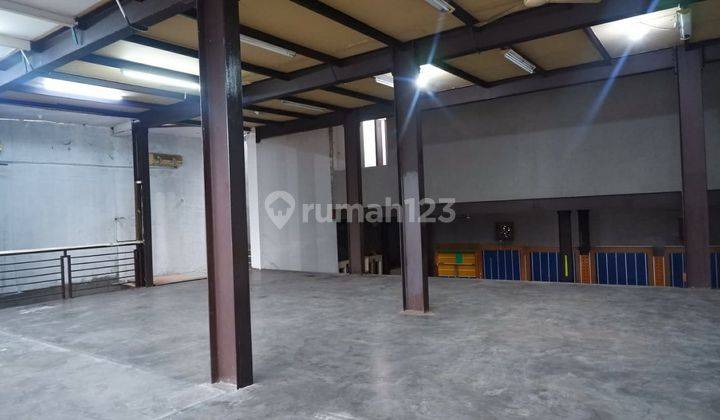 Gedung Ex Kantor Cocok Untuk Gudang Di Lengkong 5
