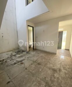 Termurah! Di Jual Cepat Rumah Hitung Tanah di Setiabudi Regency  2