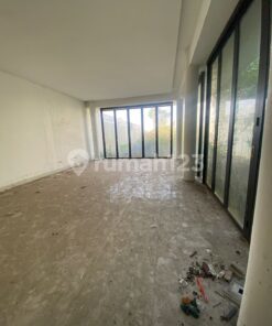 Termurah! Di Jual Cepat Rumah Hitung Tanah di Setiabudi Regency 