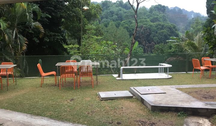 Prime Location! Ruang Usaha Strategis Ramai di Ciumbuleuit Bandung Prime Location! Ruang Usaha Strategis Ramai di Ciumbuleuit Bandung