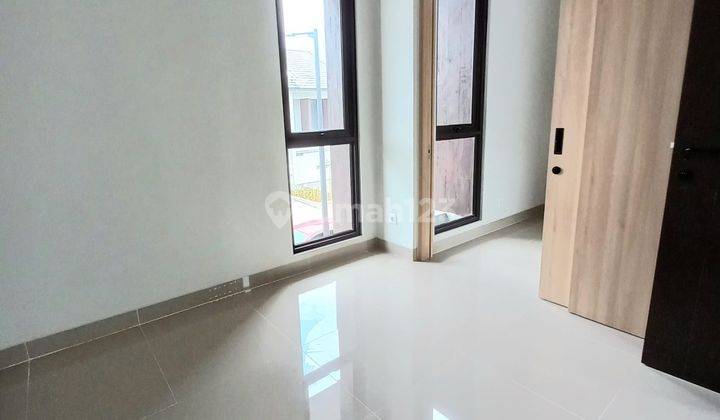 Disewakan rumah baru serah terima kunci di Summarecon bandung 2 Lantai  5