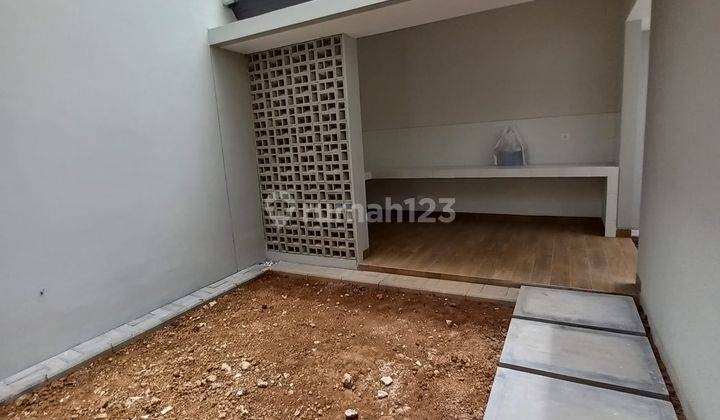Disewakan rumah baru serah terima kunci di Summarecon bandung 2 Lantai  9