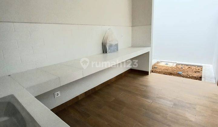 Disewakan rumah baru serah terima kunci di Summarecon bandung 2 Lantai  10