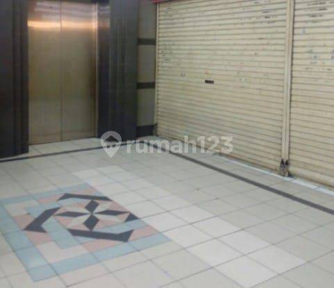 Dijual Kios di Pasar Baru Bandung Posisi Dekat lift 1