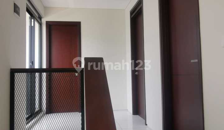 Disewakan Rumah Baru Serah Terima Modern Minimalist Kunci 2 Lantai Kota Baru Parahyangan 7