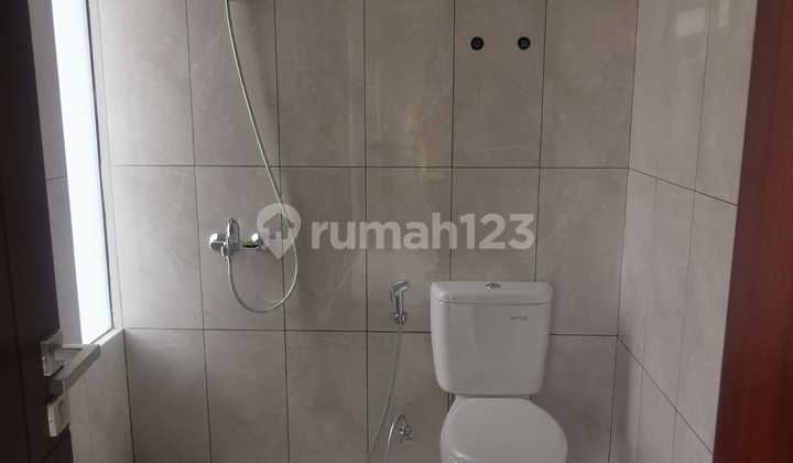 Disewakan Rumah Baru Serah Terima Modern Minimalist Kunci 2 Lantai Kota Baru Parahyangan 8