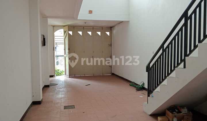 Dijual Rumah Harga NJOP Nyaman Siap Huni Lokasi di Cibogo Sayap Surya Sumantri Bandung