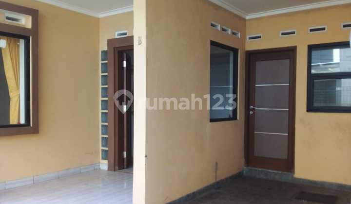 For Rent: Comfortable Residential House Ready to Occupy, Located in Gegerkalong, Bandung