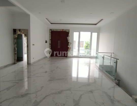 Dijual Rumah Brand New minimalis Puri Indah 1