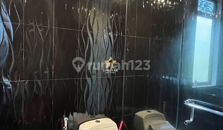 Rumah Hook Luas 400An Ada Taman Luas Carport bisa 3 Mbl Kt Besar2 Rumah Hook Luas 400An Ada Taman Luas Carport bisa 3 Mbl Kt Besar2