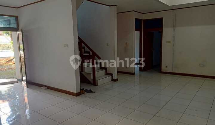 Rumah Disewakan Jalan Sutami Parkir Luas 4