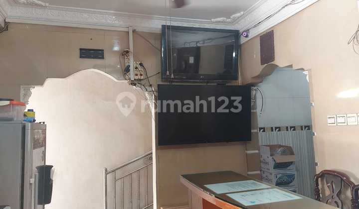 DIJUAL HOTEL DI PUSAT PERBELANJAAN PASAR INPRES KEBUN SAYUR 3