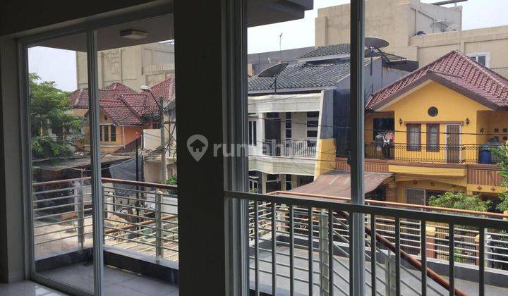 Dijual Rumah Hook Di Taman Surya Bagus Strategis 2