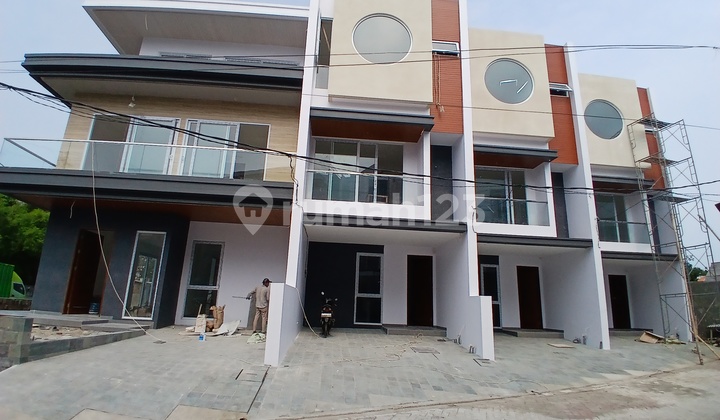 For Quick Sale: Nice New Surya Garden House 2