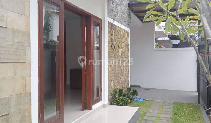 Rumah Minimalis lantai 2 1