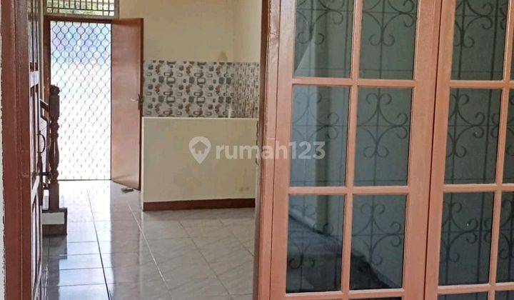 DiJual rumah sederhana 2 lantai di Kota Bumi Tangerang  2