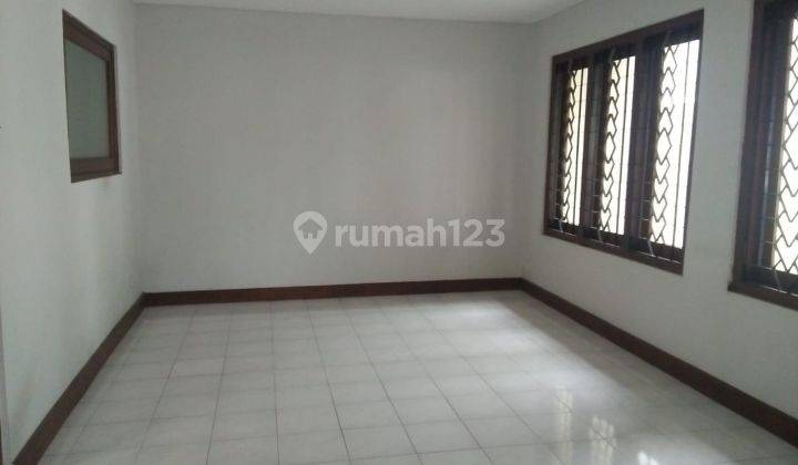 DISEWAKAN RUMAH JL KH. MISBAKH SURABAYA HEN.B003 10