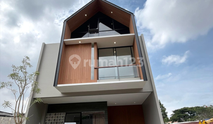 Setraduta Rumah Baru Bagus Bonus Attic Room