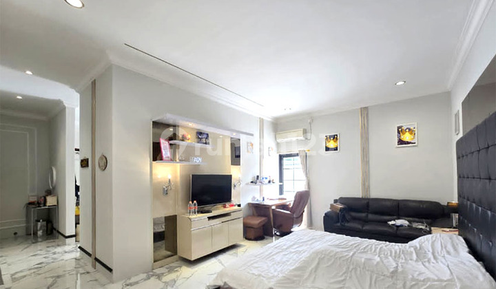 Gegerkalong Rumah Lux Akses 4 Mobil Siap Huni Semi Furnished