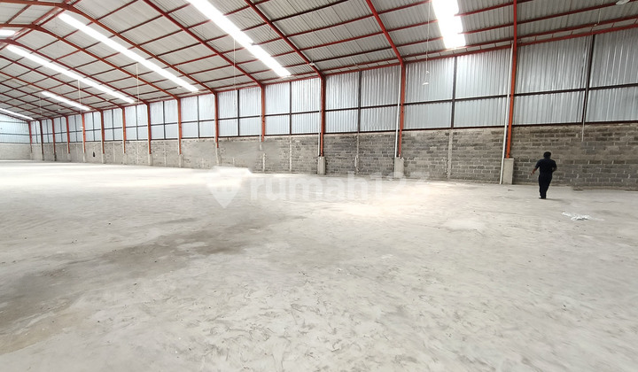 Nanjung Gudang 2200m2 Siap Pakai Aman Bebas Banjir Dijual 