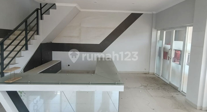 Cikoneng Buah Batu Canal, busy Ruko area, cheap, good, ready-to-use, hook. Cikoneng Buah Batu Canal, busy Ruko area, cheap, good, ready-to-use, hook.