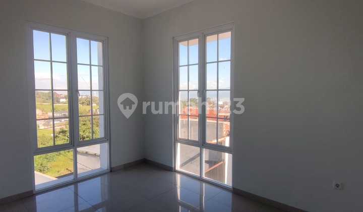 Cihanjuang Rumah Dijual