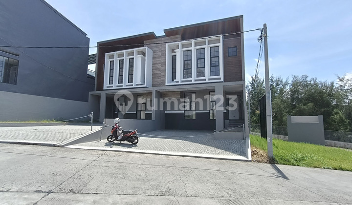 Setiabudi Sayap Rumah Baru Siap Huni Asri Strategis Luas Dijual