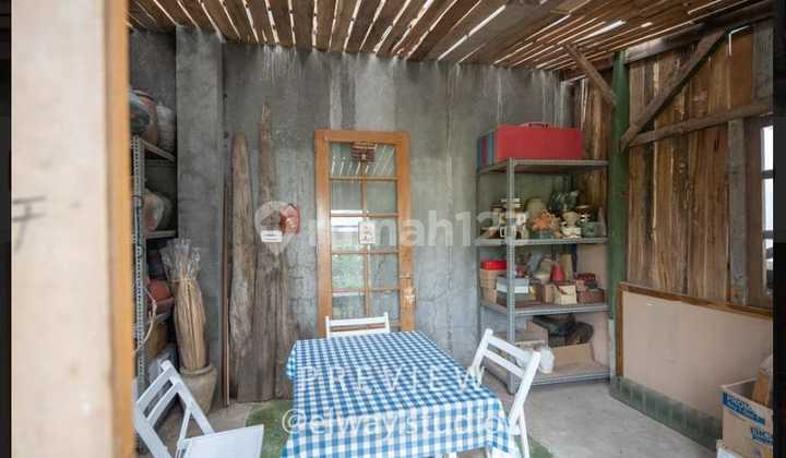Setiabudi Well-Maintained Wing House for Sale 2