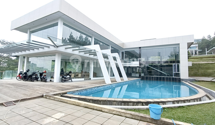 Resort Dago Pakar Rumah Lux Luas View Kota dan Lapang Golf Resort Dago Pakar Rumah Lux Luas View Kota dan Lapang Golf