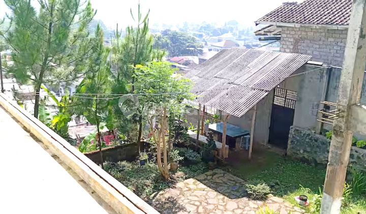 Dago Giri Ready-to-Occupy Villa House with View for Rent Dago Giri Ready-to-Occupy Villa House with View for Rent