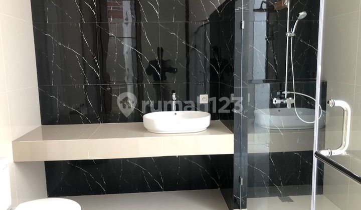 Setia Budi Regency Rumah Besar Siap Huni View 360 Modern 2