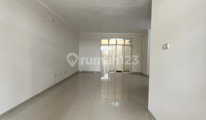 Disewakan Rumah Garden House Pik 8x17 Rapi 2