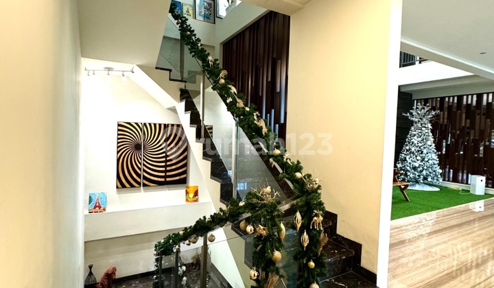 Dijual Rumah Hoek PIK 18X25 (450M2) Full Furnished  2