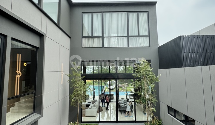 Promo Installment 30X - The Most Luxurious House in BSD - Botanic Villa Navapark 19X40 5 BR