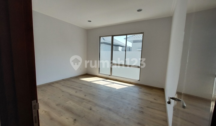 Bisa KPR! Rumah Golf Island 12x25 4KT Brand New Murah!