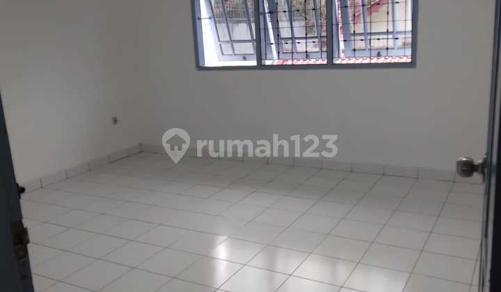 Disewakan Rumah di Villa Melati Mas 10