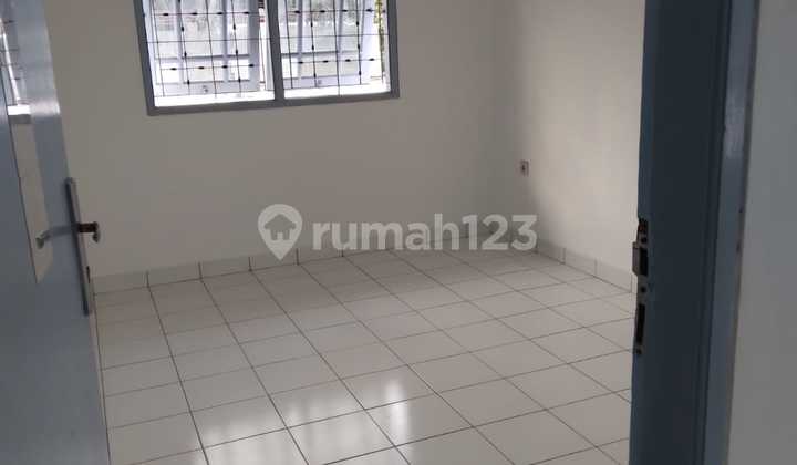 Disewakan Rumah di Villa Melati Mas 14