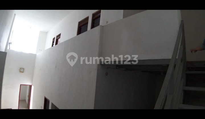 Dijual Ruko / rumah 2 lt dg 4 kamar tidur . Area dr Cipto -semarang  7