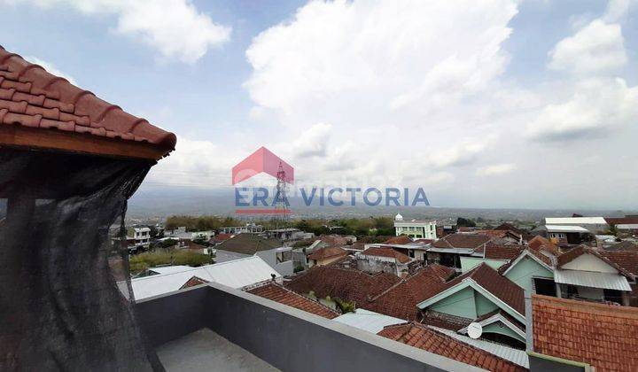 Rumah Villa Bagus Perabot Lengkap Dewi Sartika Kota Wisata Batu 17