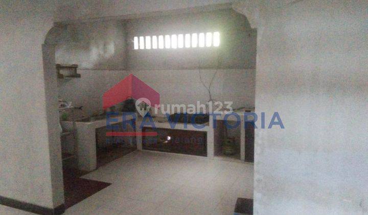 Rumah Dalam Kota Blitar Di Jalan Nias, Kamar Banyak, Akses Mudah 11