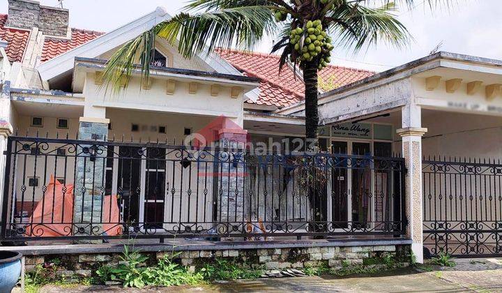 Rumah Dijual Ex Boutique Dalam Perumahan Elit Araya Blok Depan 1