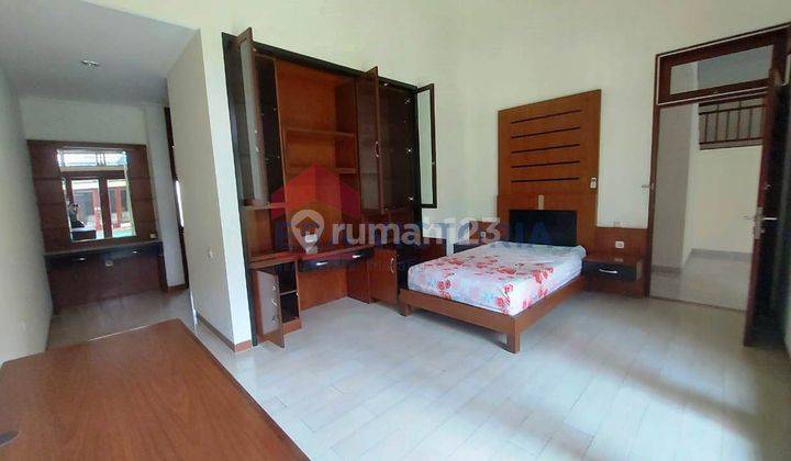 Rumah 2 Lantai Kondisi Sangat Istimewa Dalam Perum Istana Dieng 12