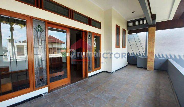 Rumah 2 Lantai Kondisi Sangat Istimewa Dalam Perum Istana Dieng 17