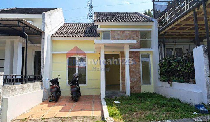 Rumah Minimalis Kondisi Baru Di Village One Sukun Suasana Asri Dan Nyaman 1