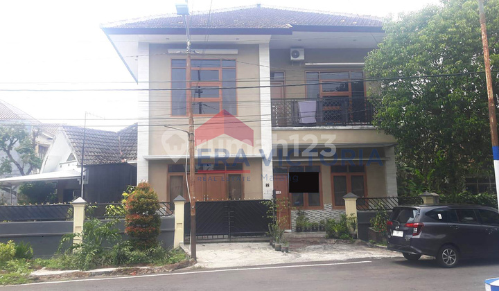 Dijual Rumah Hook 3 Lantai Hunian Tenang Dan Nyaman