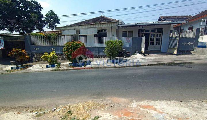 Dijual Rumah Beserta Ruang Usaha Pinggir Jalan Ramai Sumbersuko Lawang 1