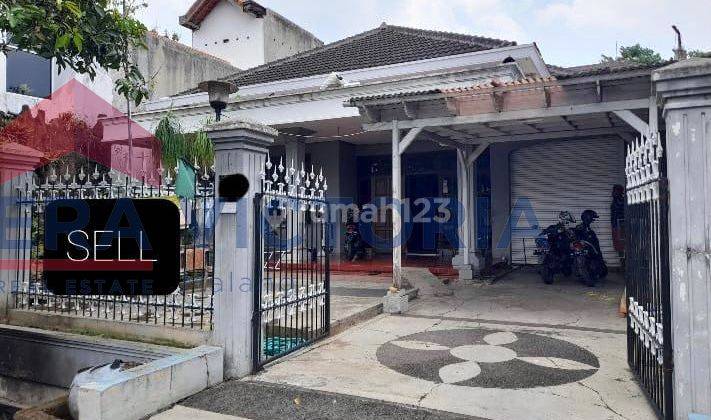 Dijual Rumah Klasik Kamar Banyak,akses Jalan Lebar Tengah Kota Malang  1