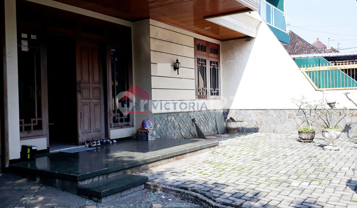 Rumah Jual Area Strategis Tengah Kota Cocok untuk Tempat Tinggal