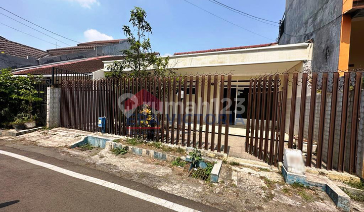 Rumah Tengah Kota Akses Alun-Alun & Pasar Besar Cocok untuk Investasi