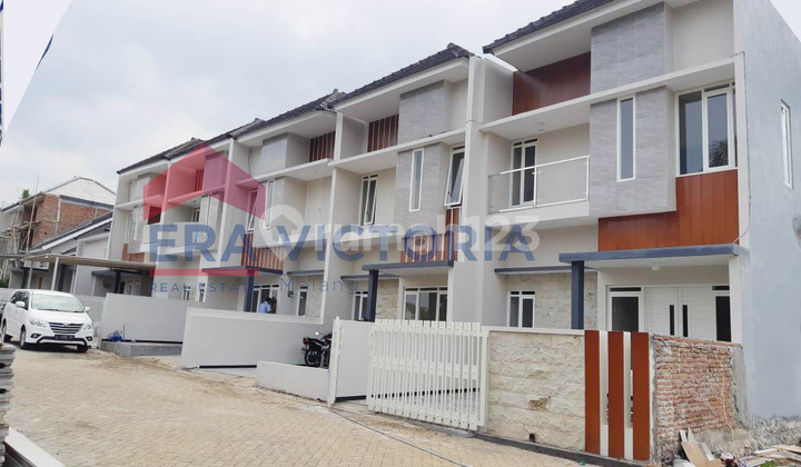 2-Story House in Strategic Batu Tourism Area Near Jatim Park 3 2